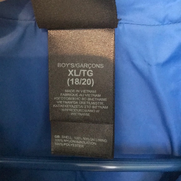 North Face Jacket-Lightweight Boys - Picture 2 of 3